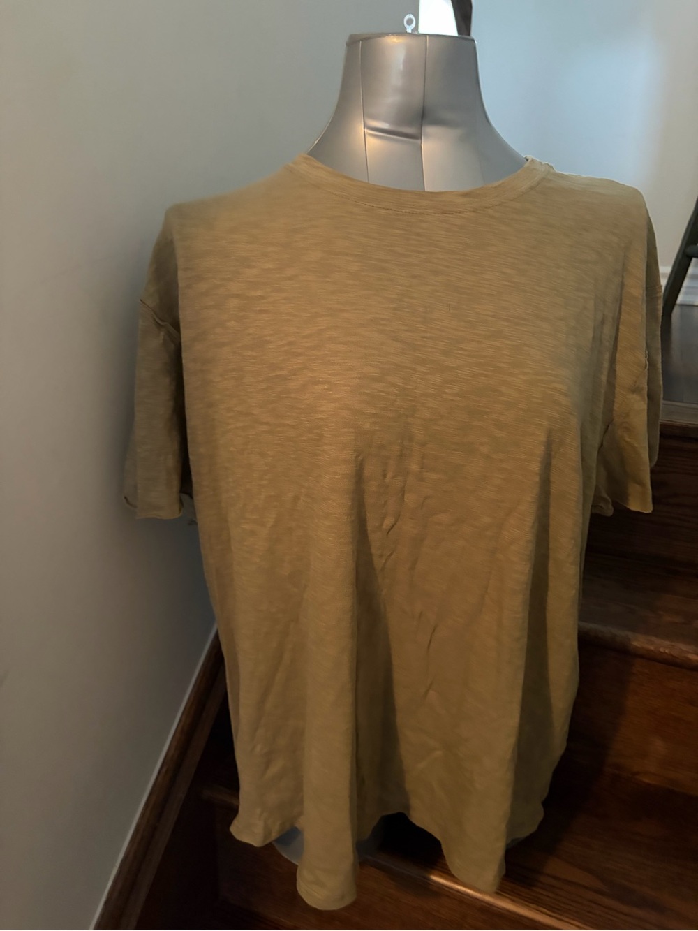 Women’s Crew Neck T-Shirt in Olive